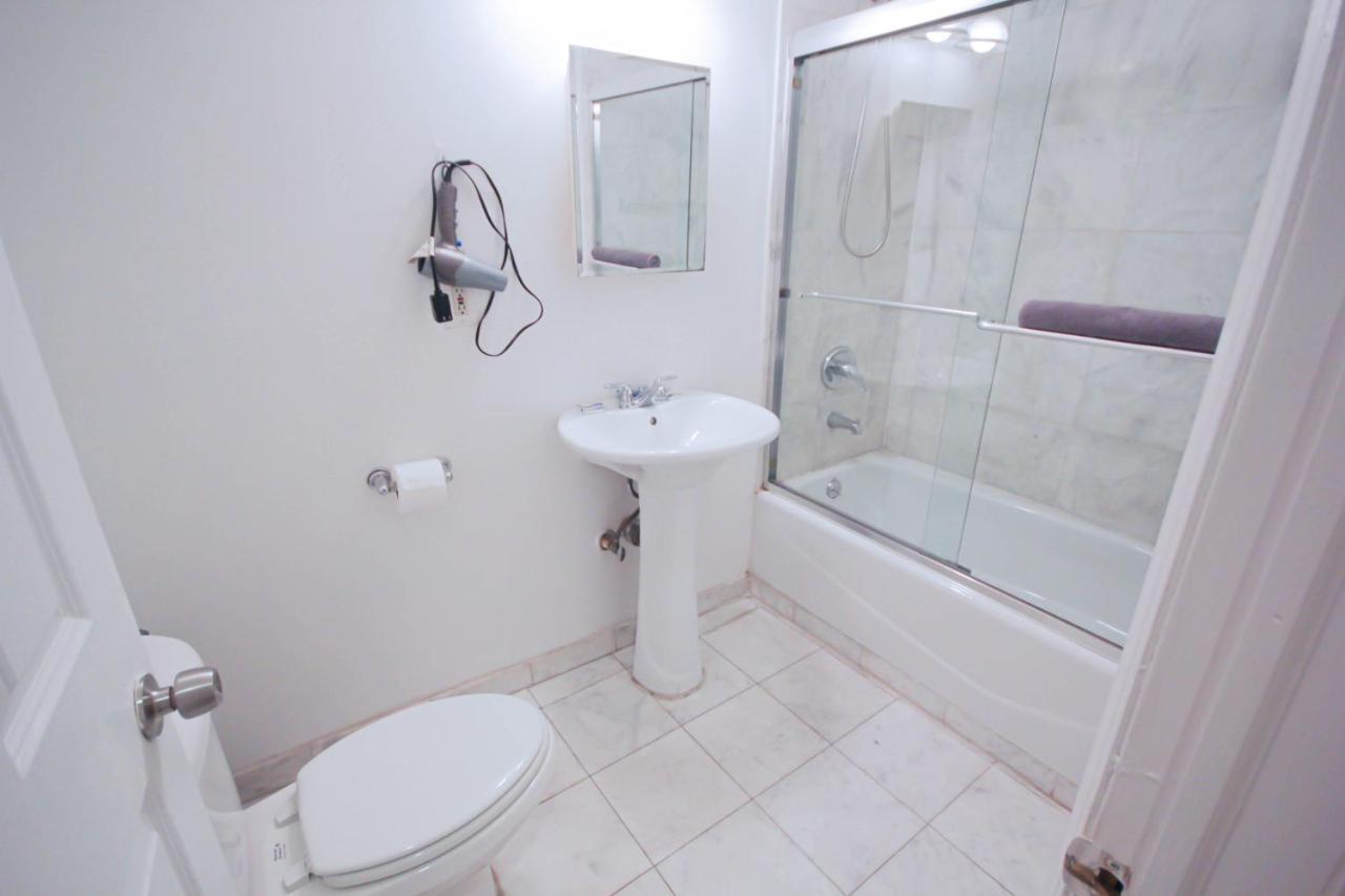 Studio Plus - One-Bedroom Apt นิวยอร์ก ภายนอก รูปภาพ